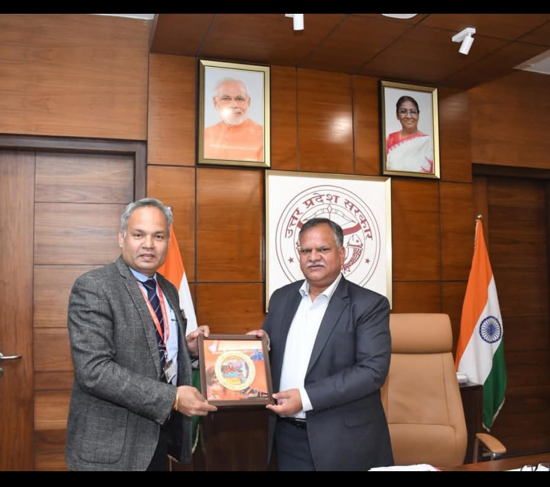 महाकुंभ 2025 की तैयारी: लखनऊ मंडल रेल प्रबंधक एस. एम. शर्मा ने मुख्य सचिव से की भेंट